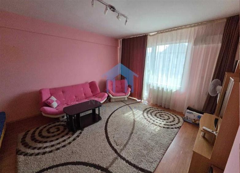 Garsonieră decomandată în Între Lacuri