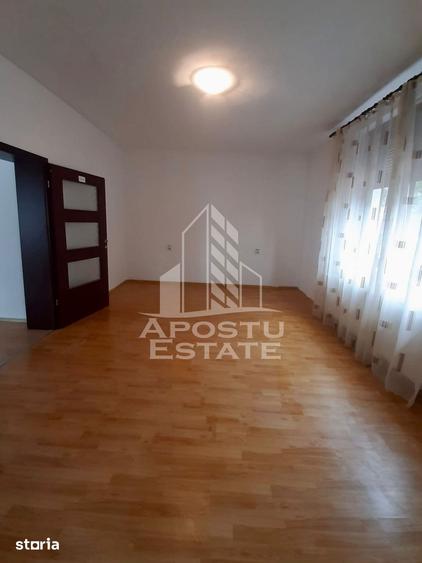 Casă cu 2 camere cu Teren 400 Mp în Pârneava
