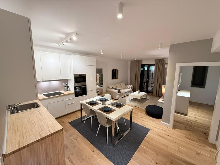 Apartament cu 2 camere semidecomandat, mobilat în Aviației