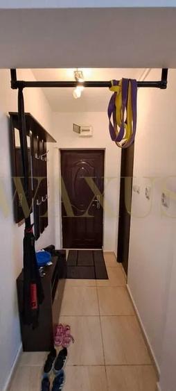 Apartament cu 2 camere semidecomandat, mobilat în Florești