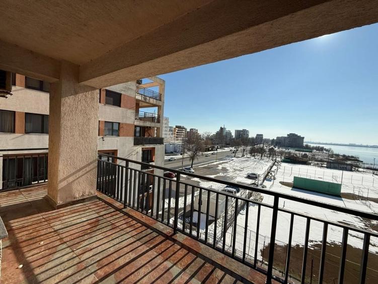 Apartament cu 3 camere, mobilat în Central