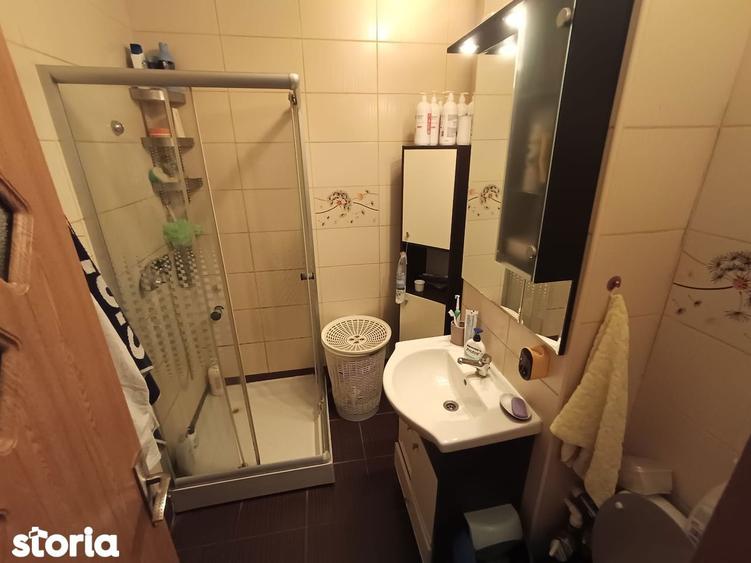 Apartament cu 3 camere, mobilat în Vitan
