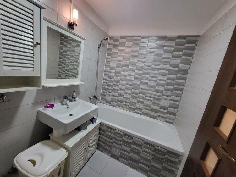 Garsonieră decomandată în Timpuri Noi