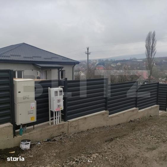 Casă cu 4 camere cu Teren 570 Mp în Tomești