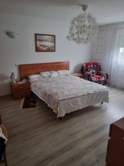 Casă individuală cu 5 camere cu Canalizare în Frătăuții Vechi
