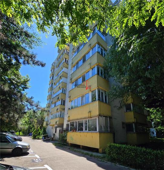 4 camere decomandate chiar la intrarea in parc, reper Palatul Ghica Tei - 5