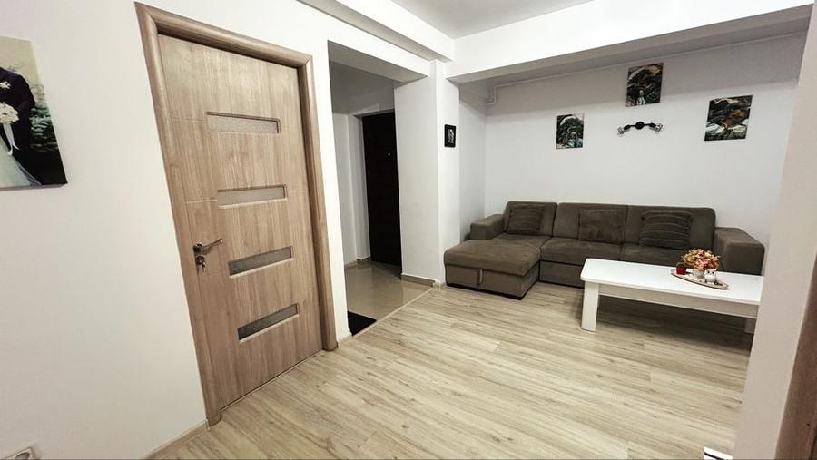 Apartament cu 3 camere decomandat în Valea Lupului