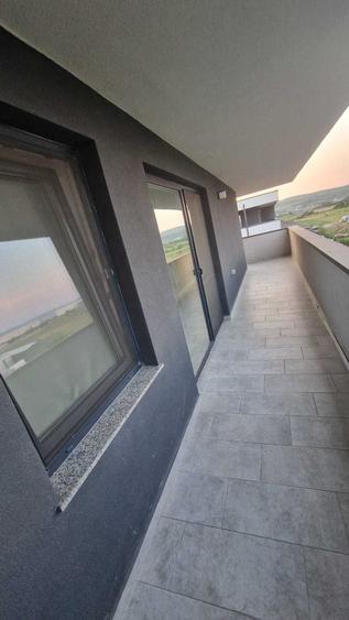 Apartament cu 2 camere decomandat în Sânnicoară
