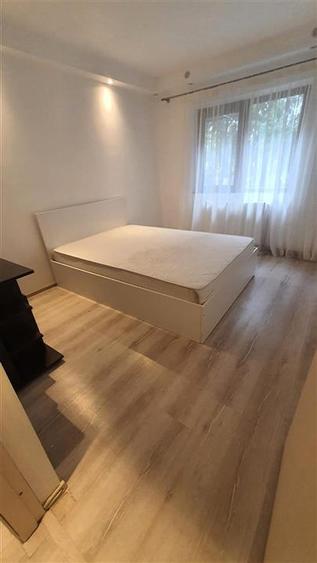 Apartament cu 3 camere decomandat, mobilat în 1 Decembrie