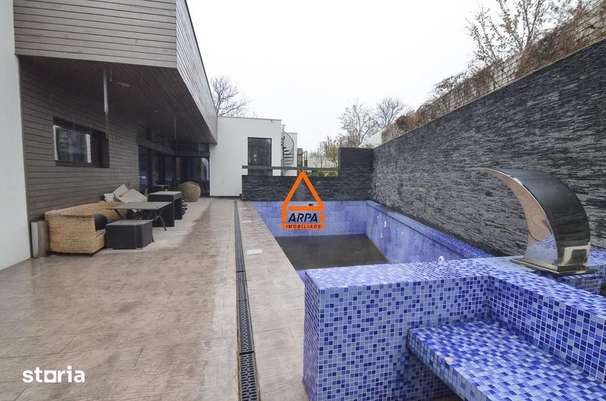 Casă cu 5 camere cu Teren 2800 Mp în Bucium