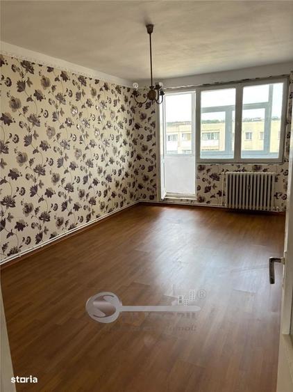Apartament cu 3 camere decomandat în Alexandru cel Bun