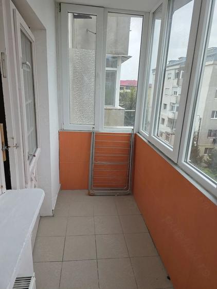 Apartament cu 3 camere decomandat în Orizont
