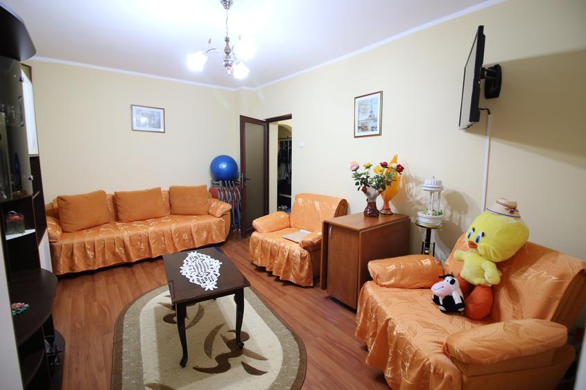 Apartament cu 2 camere decomandat în Micro 18
