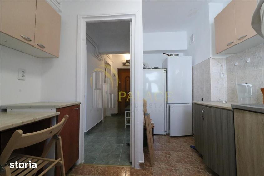 Apartament cu 3 camere decomandat în Hala Centrală