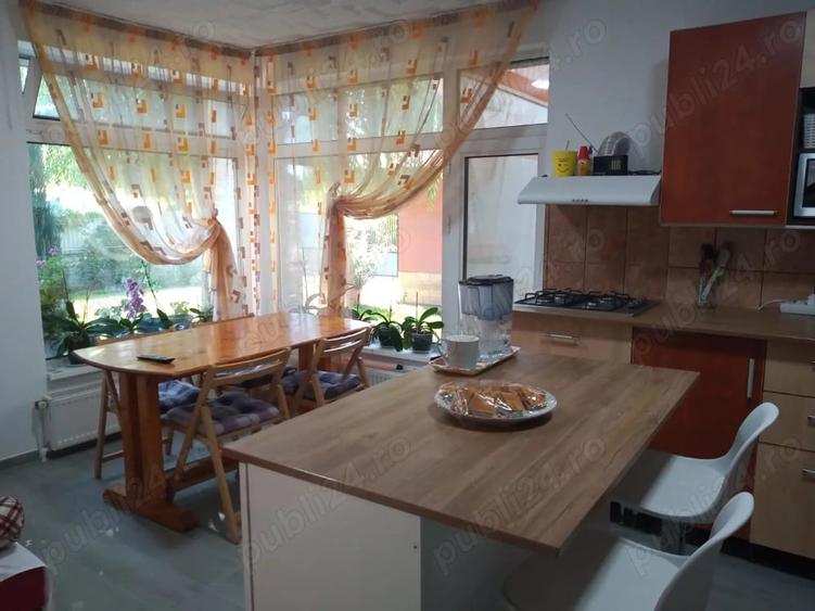 Casă cu 4 camere în Central