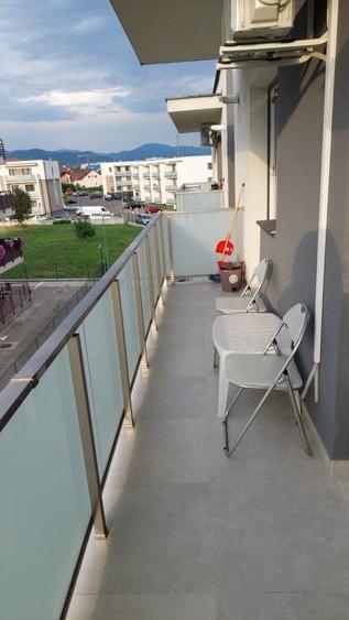 Apartament cu 2 camere decomandat în Exterior Vest