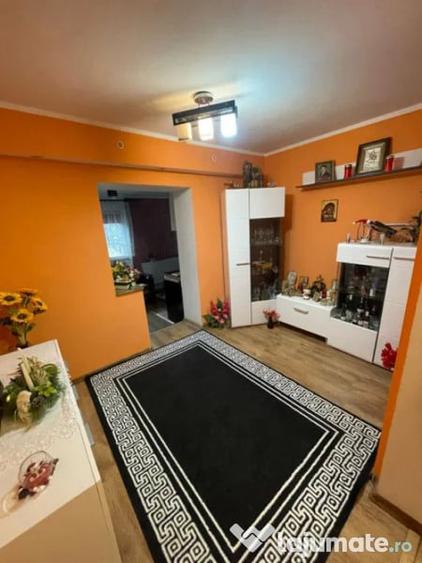 Apartament cu 3 camere decomandat în Burdujeni