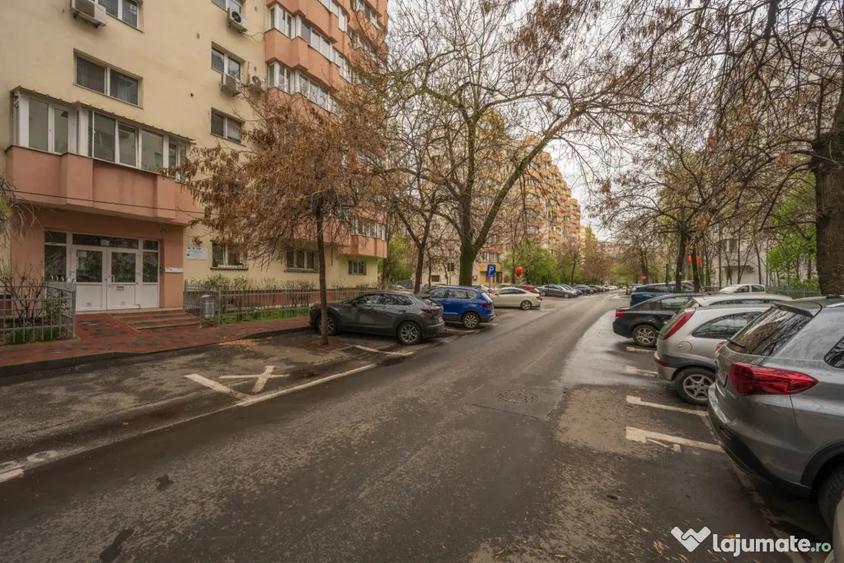 Garsonieră decomandată în Nerva Traian