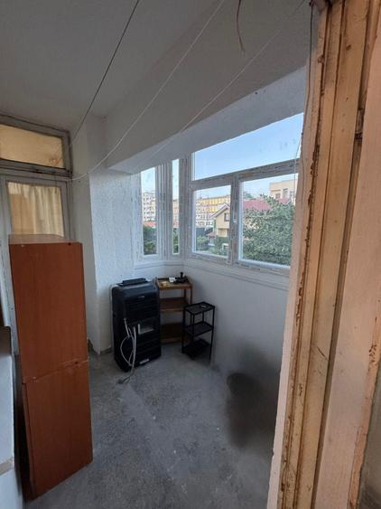 Apartament cu 2 camere decomandat în 1 Mai