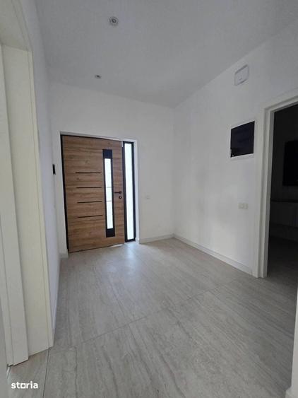 Casă cu 4 camere cu Teren 444 Mp în Dobroești