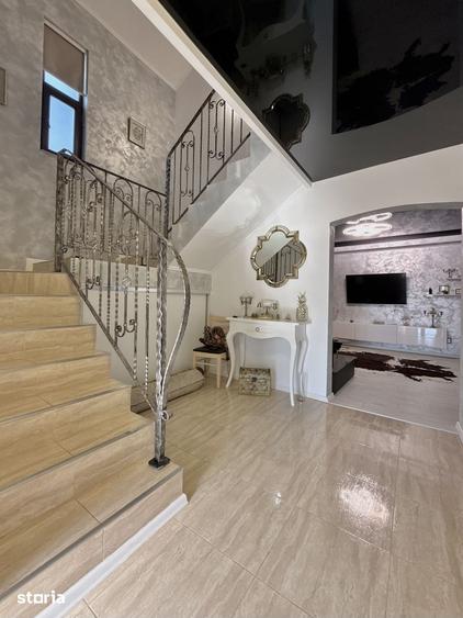 Casă cu 3 camere cu Teren 270 Mp în Lumina