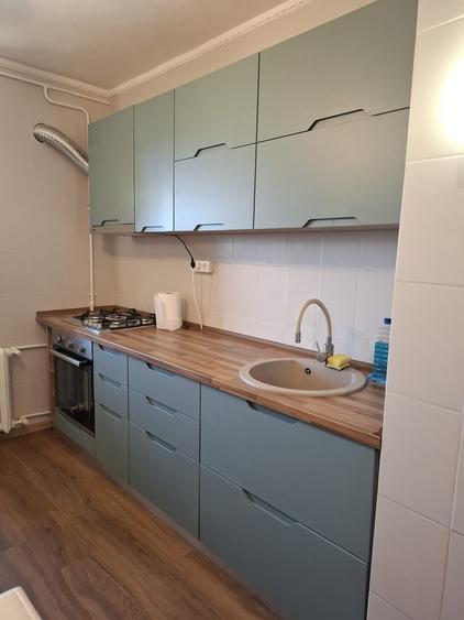 Apartament cu 2 camere decomandat, mobilat în Berceni