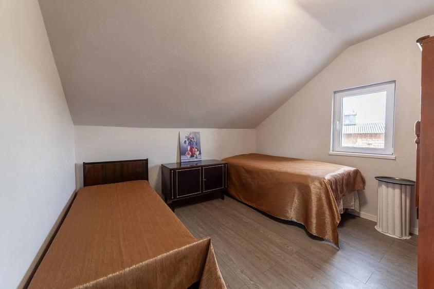 Casă cu Teren 7829 Mp în Cuca