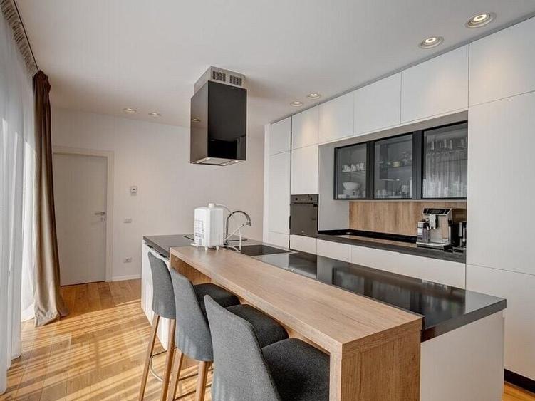 Duplex cu 5 camere cu Canalizare în Pipera