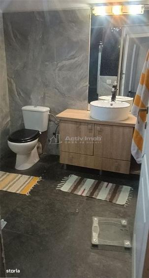 Casă cu 4 camere cu Teren 300 Mp în Central