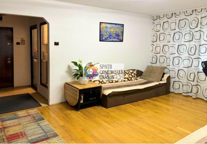 Apartament cu 4 camere decomandat, mobilat în Centrul Civic