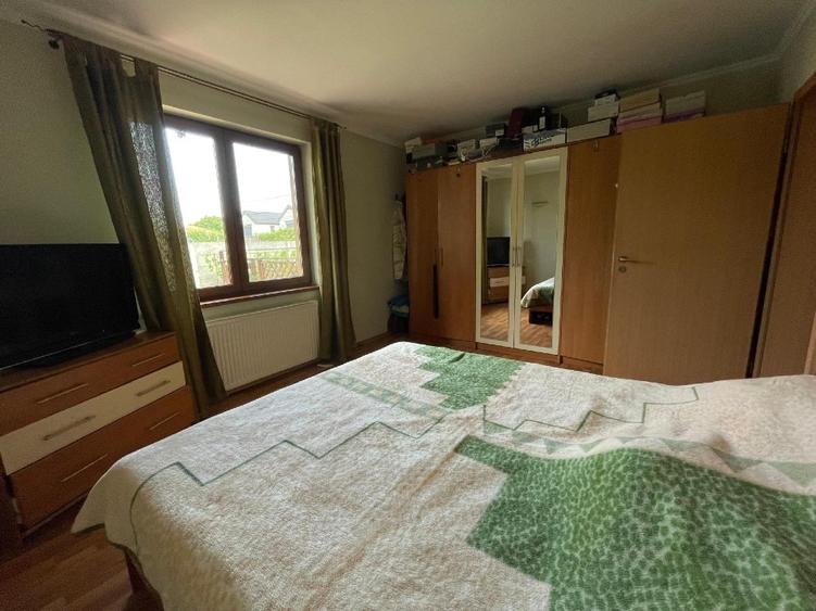 Casă individuală cu 5 camere cu Teren 430 Mp în Aradului