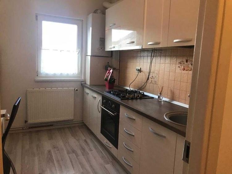 Inchiriez apartament-2 camere - 1
