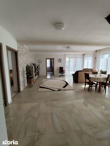 Casă cu 2 camere cu Teren 440 Mp în Nufărul