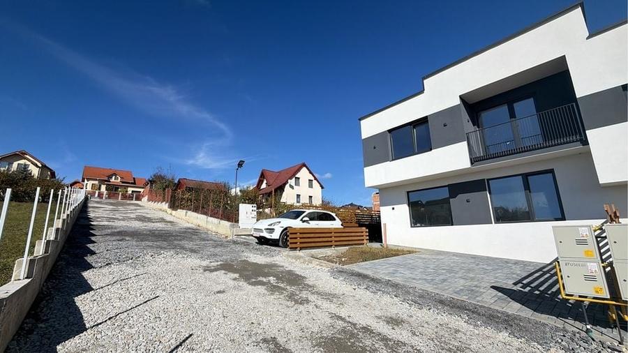 Casă cu 4 camere cu Teren 105 Mp în Central