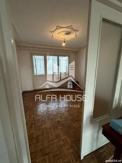 Apartament cu 3 camere semidecomandat în Govândari