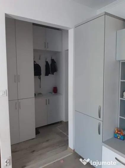 Inchiriez apartament cu 3 camere - 7
