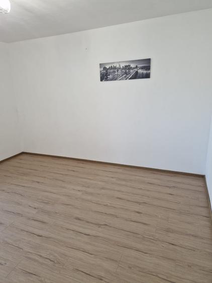Garsonieră semidecomandată în Titan
