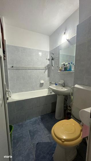 Apartament cu 2 camere semidecomandat în Pajura