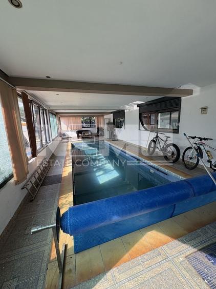 Casă cu 8 camere cu Piscina în Nord