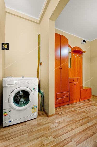 Apartament cu 2 camere decomandat în Micro 17