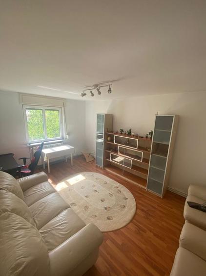 Apartament cu 3 camere decomandat, mobilat în Rahova