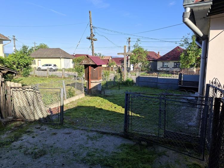 Casă cu 3 camere în Mica