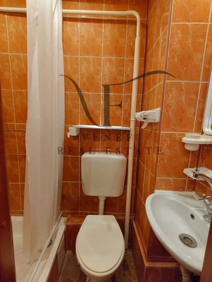 Apartament cu 3 camere decomandat în Obor