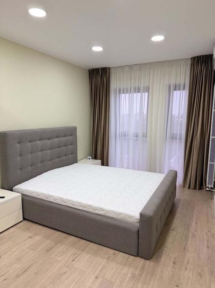 Apartament cu 3 camere decomandat în Drumul Taberei