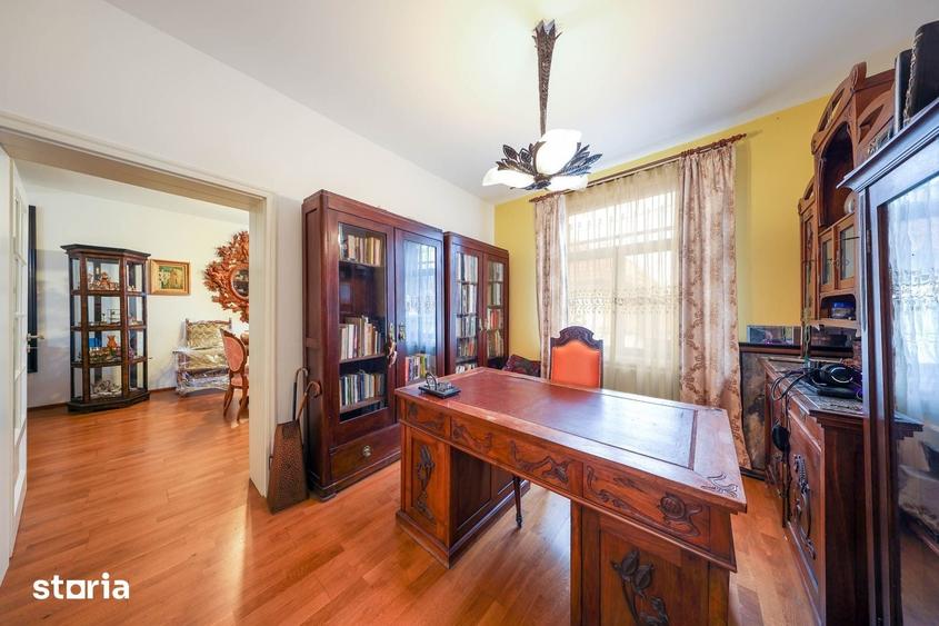 Casă cu 8 camere cu Teren 164 Mp în Bartolomeu