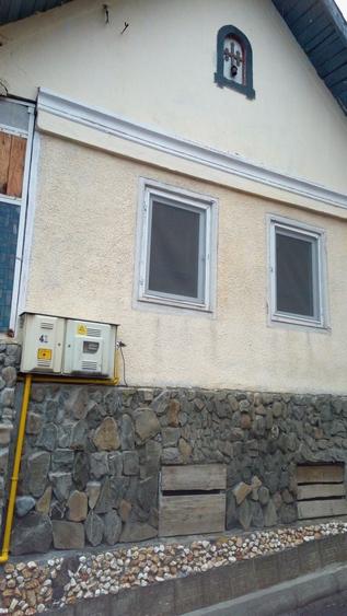 Casă cu 3 camere în Schei