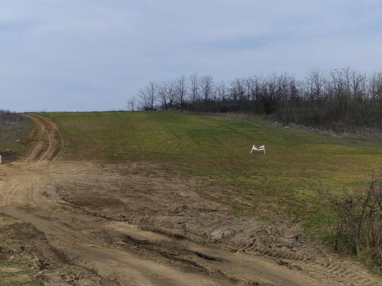 Teren Construcții intravilan de 6050 mp, în Șimnicu de Sus