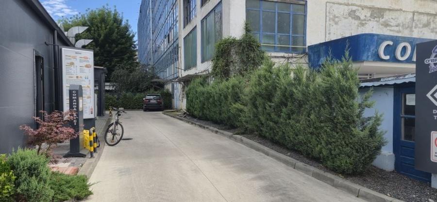 Spațiu comercial, de 30 mp, în Contactoare