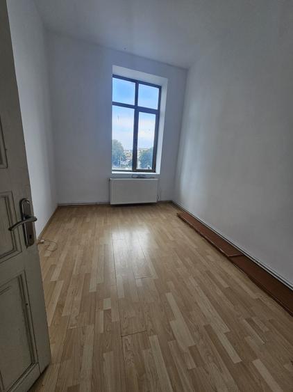 Spațiu comercial, de 60 mp, în Central