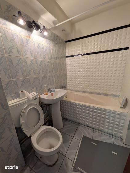 Apartament cu 2 camere semidecomandat în Calea București